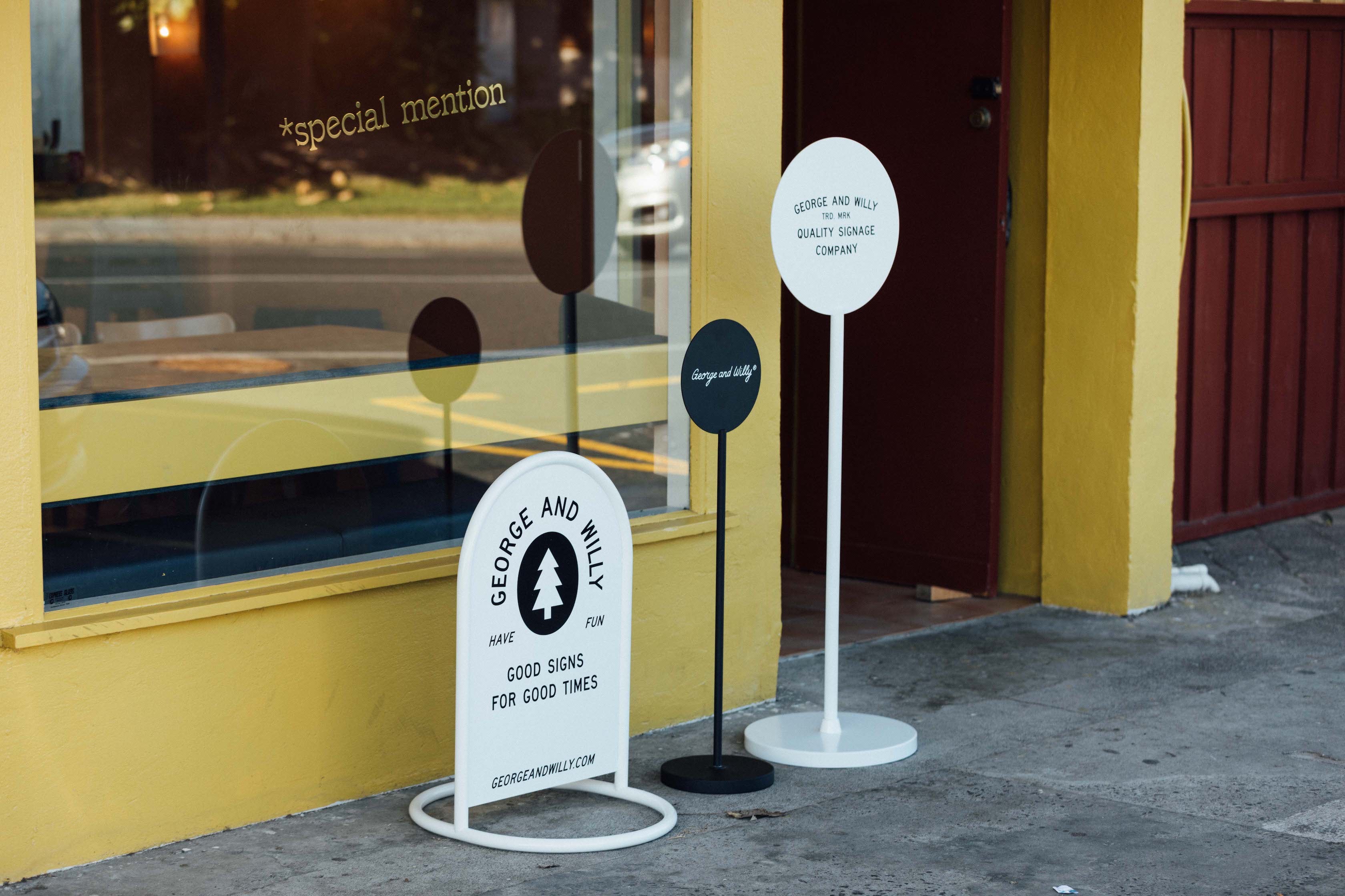 Fence Signs: Design Tips to Turn Passersby into Customers